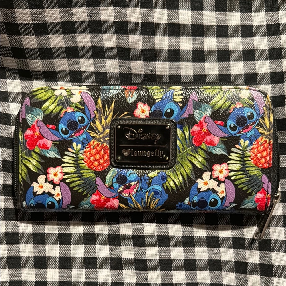 Disney Loungefly Stitch Wallet